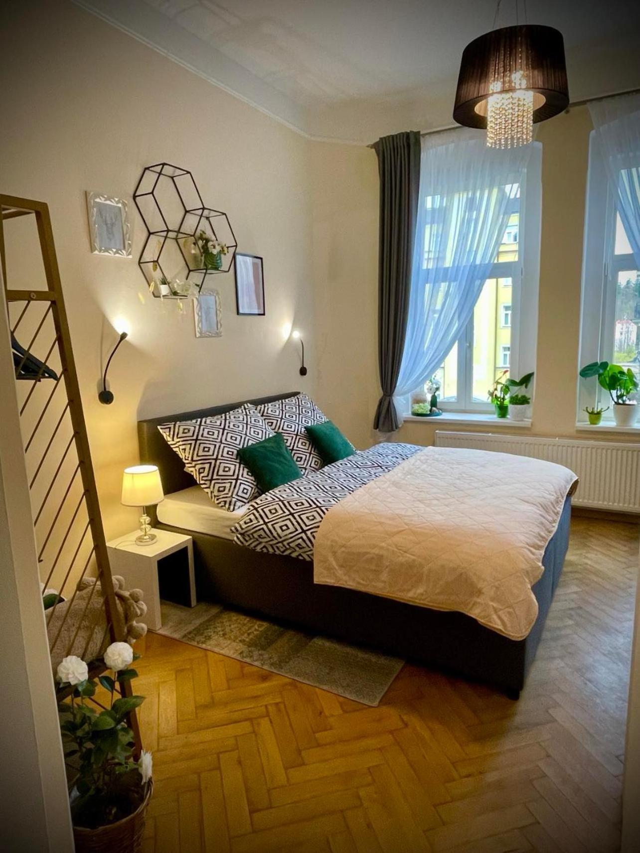 Apartment Villa Frank 마리안스케 라즈네 외부 사진