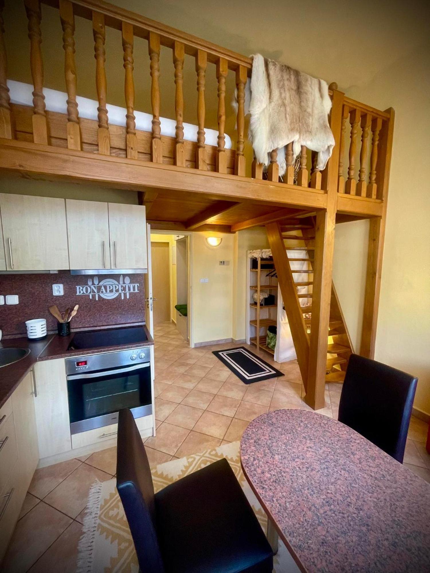 Apartment Villa Frank 마리안스케 라즈네 외부 사진
